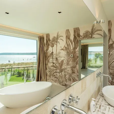 Four Seasons Ljubac Seaside A וילה Ražanac