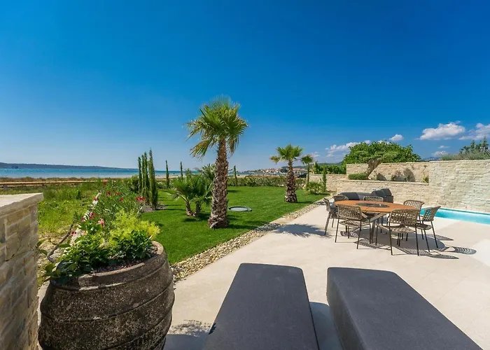 Four Seasons Ljubač Seaside A * Ražanac