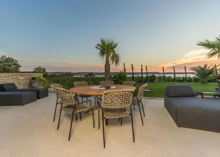 Four Seasons Ljubac Seaside A 빌라 Ražanac