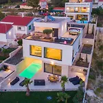 Four Seasons Ljubac Seaside A Villa *