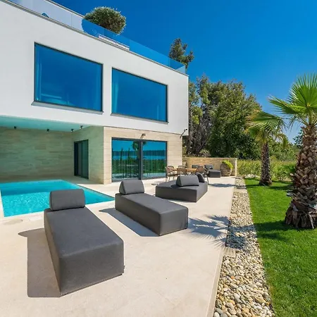 Villa Four Seasons Ljubac Seaside A *